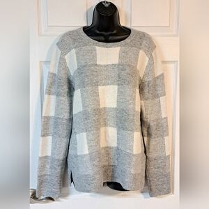 Old Navy Gray & White Check Sweater